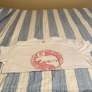 Brand new Levi’s tshirt